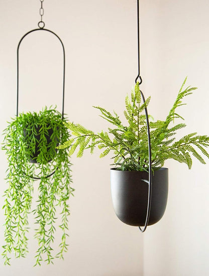 Black Metal Plant Hanger